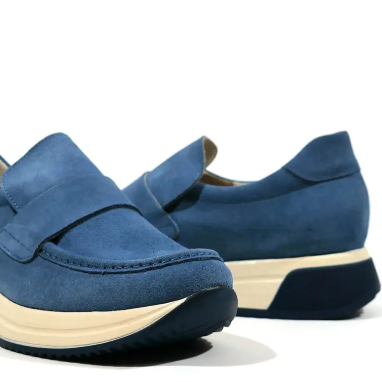 Mocasines de serraje con banda al empeine