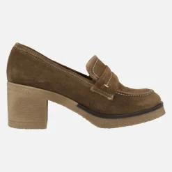 Mocasines de serraje marron con tacones de goma