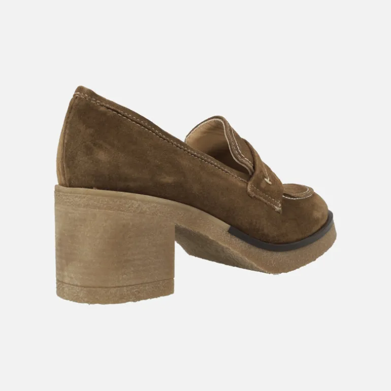 Mocasines de serraje marron con tacones de goma
