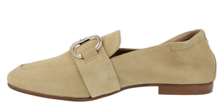 Mocasines de serraje para mujer con adorno metálico
