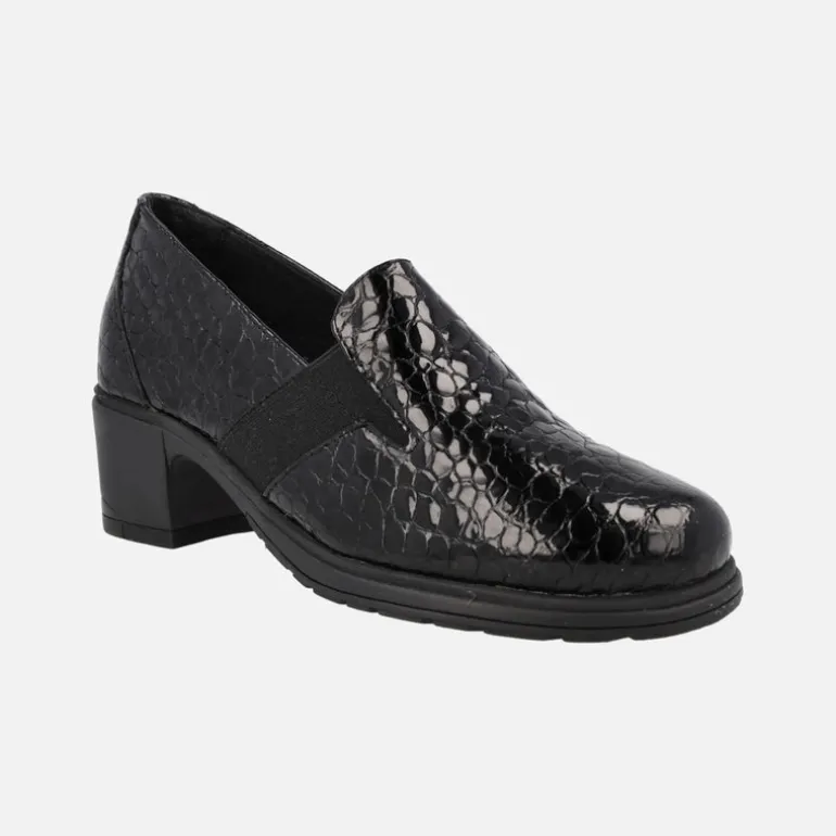 Mocasines de tacón en piel acharolada con grabado serpiente