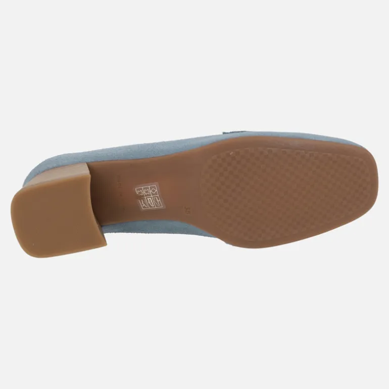 Mocasines de tacón para mujer en ante con adorno metálico