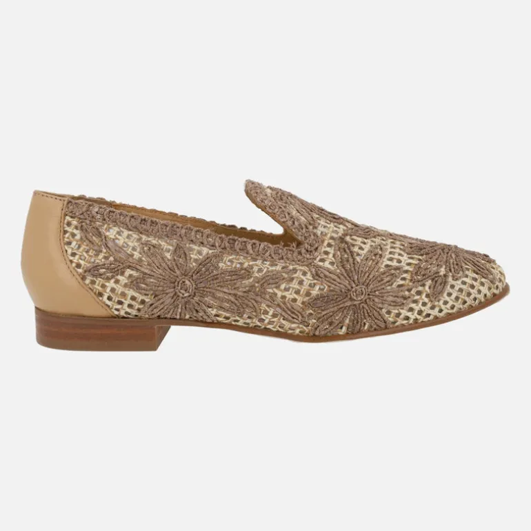 Mocasines de tejido trenzado con detalle de flores