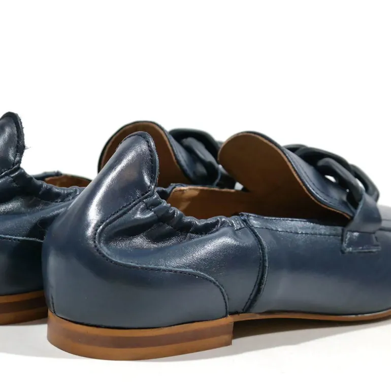 Mocasines Emma de piel con cadena