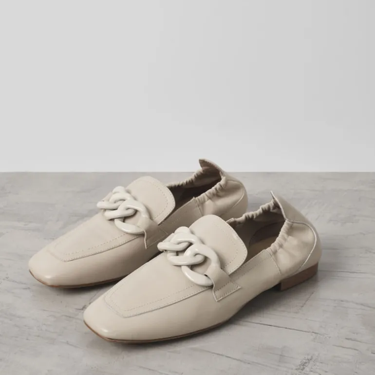 Mocasines Emma de piel con cadena