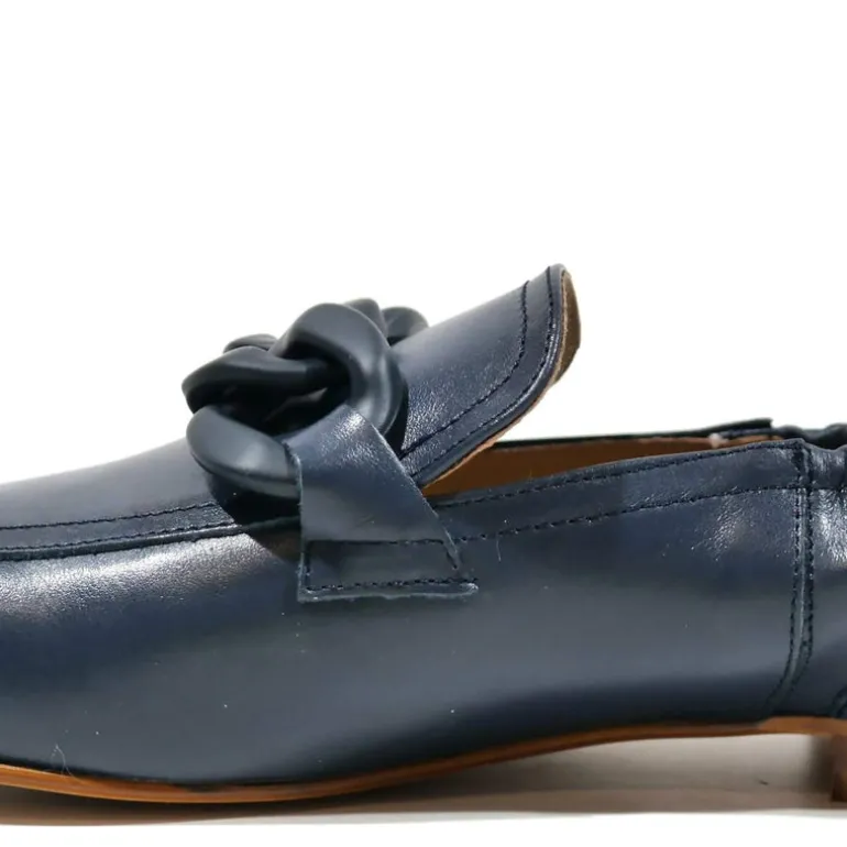 Mocasines Emma de piel con cadena