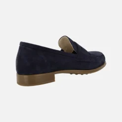 Mocasines en ante azul marino con adorno de antifaz y piso de goma