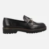 Mocasines en piel con adorno metálico
