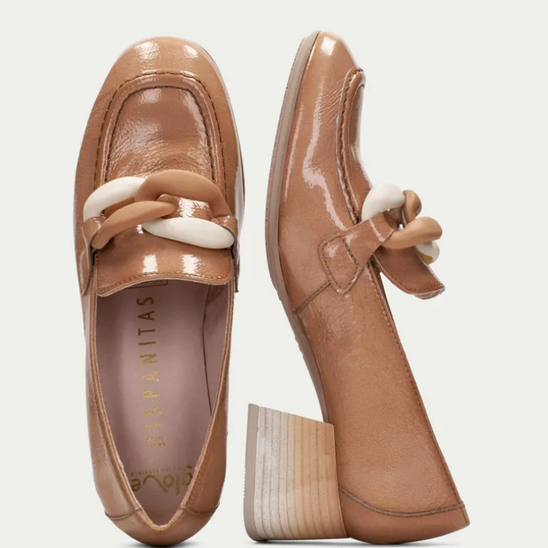 Mocasines Etna para mujer con adorno de cadena