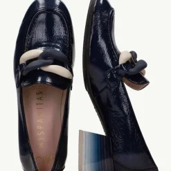 Mocasines Etna para mujer con adorno de cadena