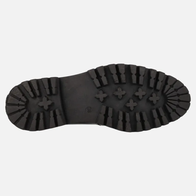 Mocasines negros con piso track y pala en leopardo