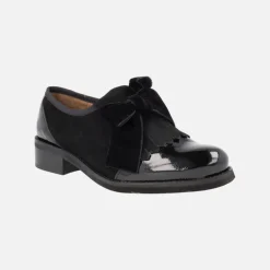 Mocasines negros de ante y charol con lazo de terciopelo Yane