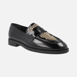 Mocasines negros de charol con tachas doradas en la pala New Mimi