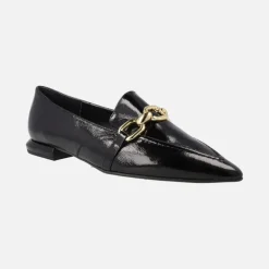 Mocasines negros de charol Monastir con adorno metálico dorado