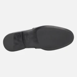 Mocasines negros de charol con tachas doradas en la pala New Mimi