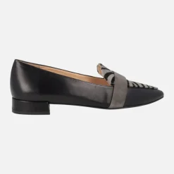 Mocasines negros de piel con copete en print cebra
