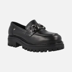 Mocasines negros de piel con adorno metálico y piso track