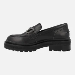 Mocasines negros de piel con adorno y piso track