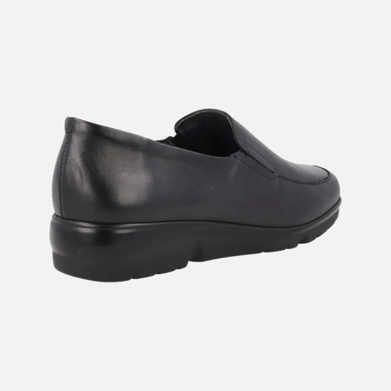 Mocasines negros de piel con elásticos laterales