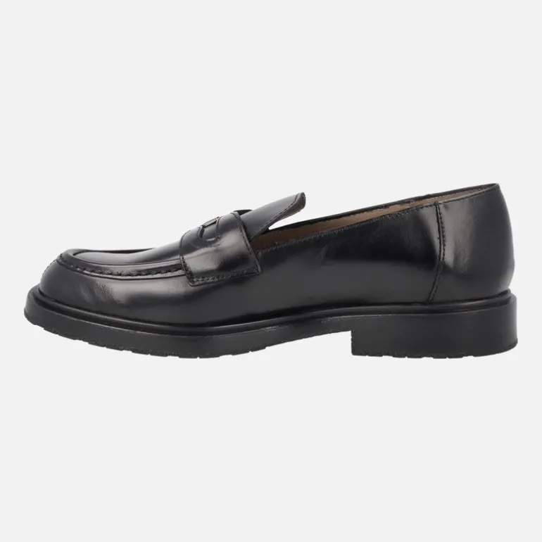 Mocasines negros de piel con antifaz de Wonders
