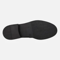 Mocasines negros de piel con adorno metálico plateado