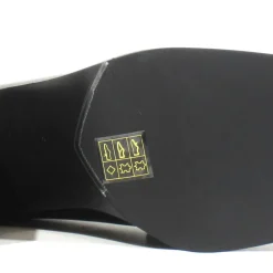 Mocasines negros de piel con adorno de cadena Aloise