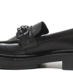 Mocasines negros para mujer con cadena Magda