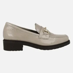 Mocasines para mujer en Charol con Adorno Metálico