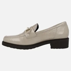 Mocasines para mujer en Charol con Adorno Metálico
