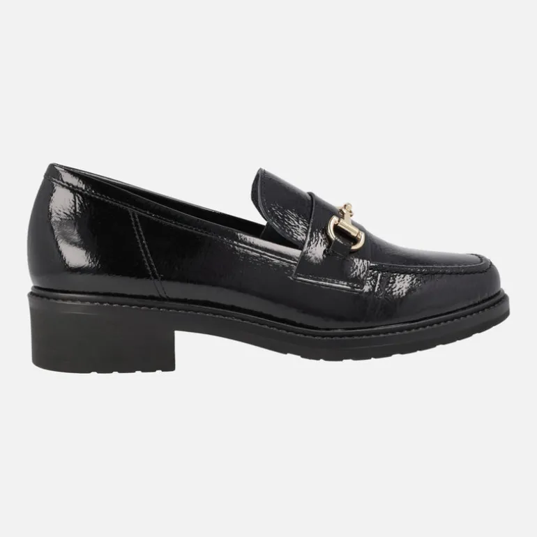 Mocasines para mujer en Charol con Adorno Metálico