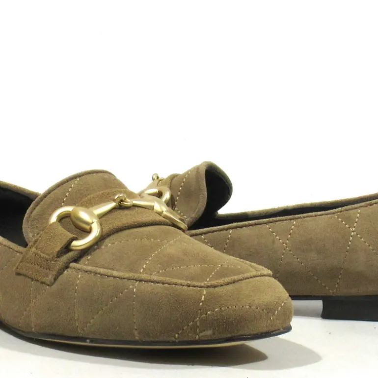 Mocasines planos de ante con pespuntes
