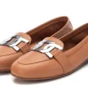 Mocasines planos de piel con adorno para mujer
