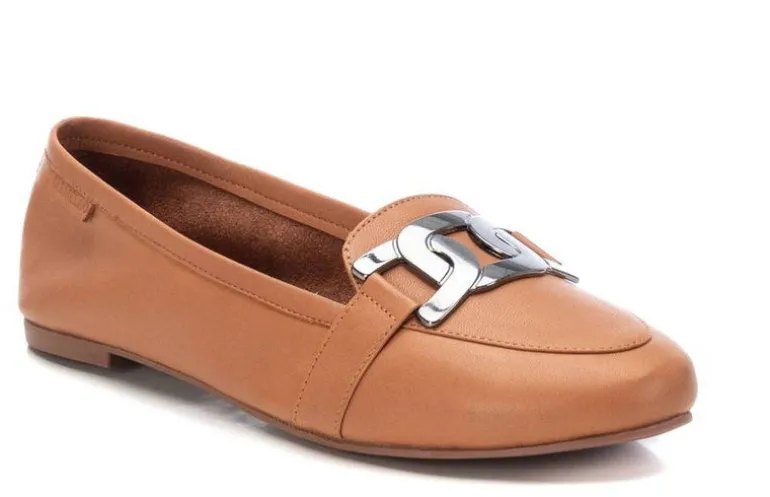 Mocasines planos de piel con adorno para mujer