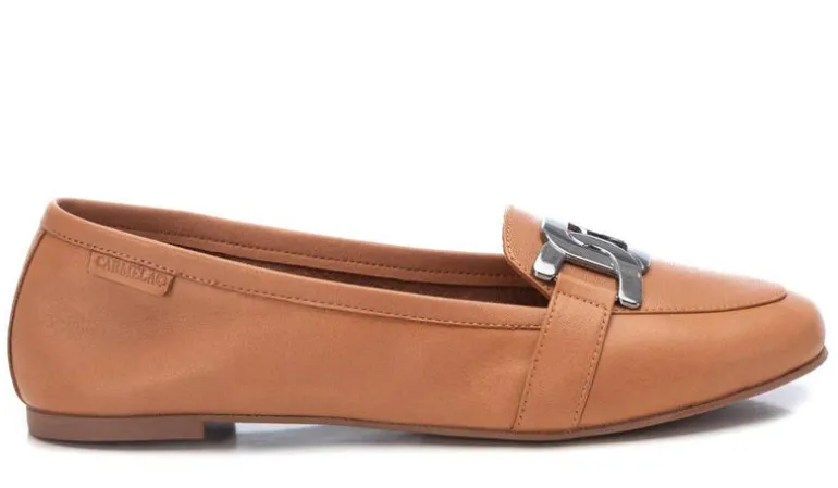 Mocasines planos de piel con adorno para mujer