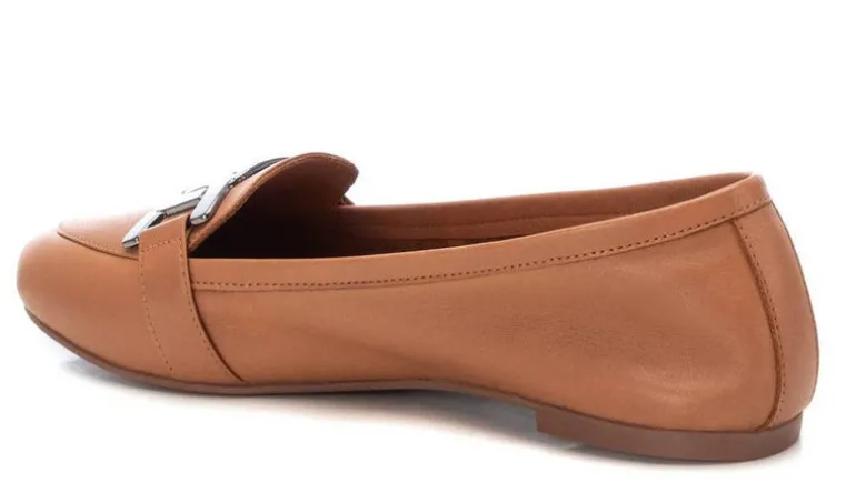 Mocasines planos de piel con adorno para mujer