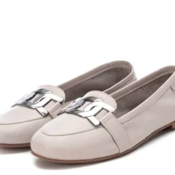 Mocasines planos de piel con adorno para mujer