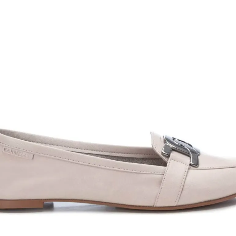 Mocasines planos de piel con adorno para mujer