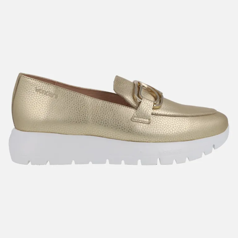 Mocasines Sidney en piel metalizada con adorno metálico