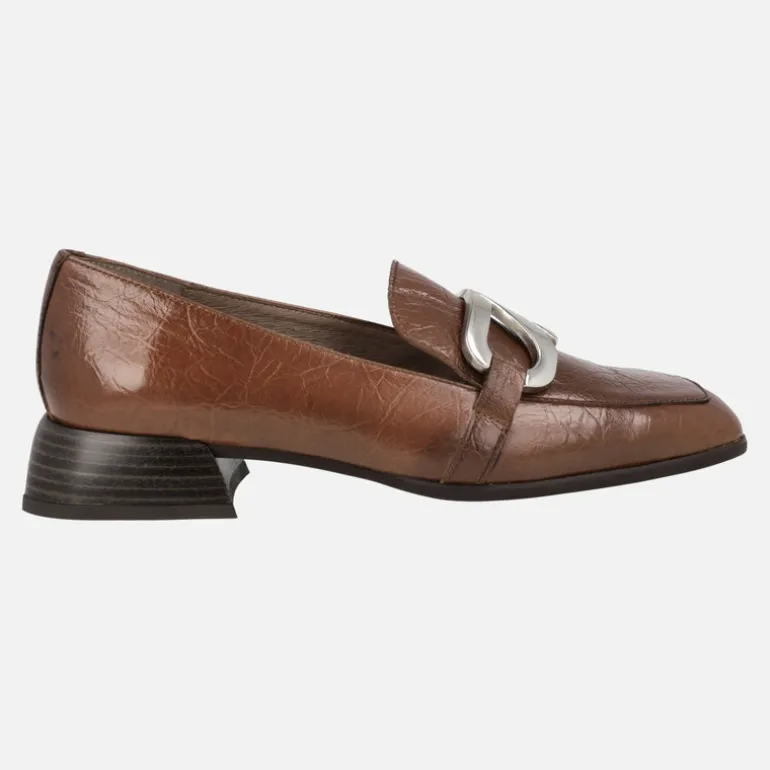 Mocasines Suri para mujer en piel texturizada con adorno metálico