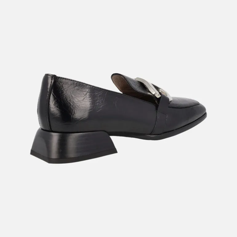 Mocasines Suri para mujer en piel texturizada con adorno metálico