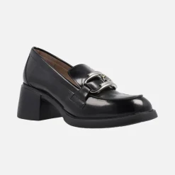 Mocasines Wonders Fly Kimba en florentik negro con adorno metálico