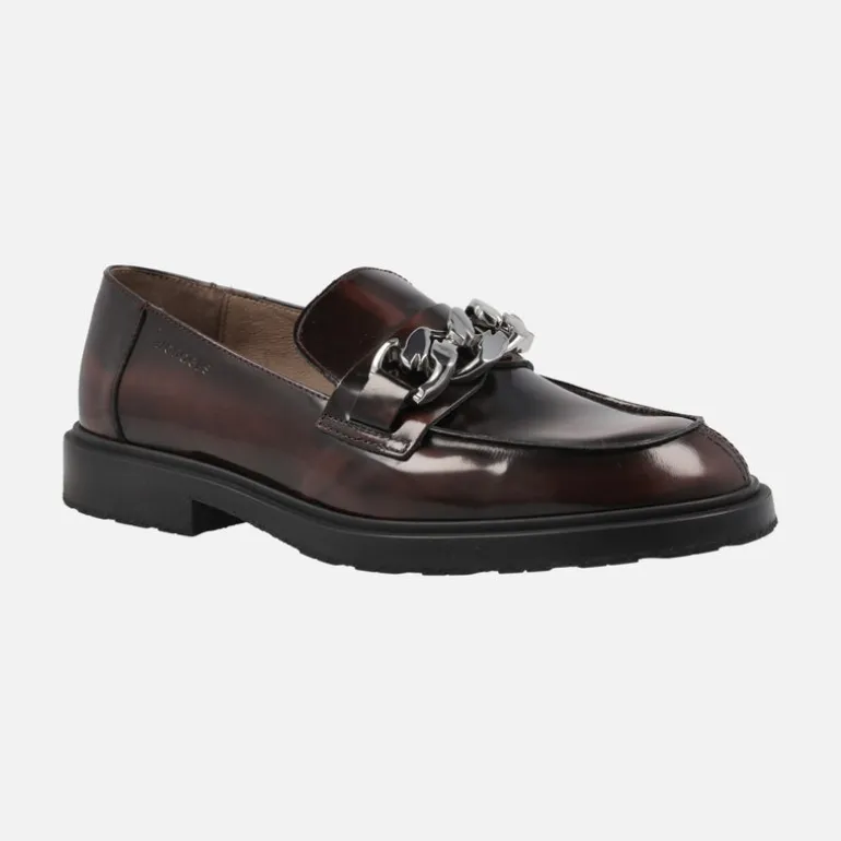 Mocasines Wonders Suri en piel florentik con adorno de cadena