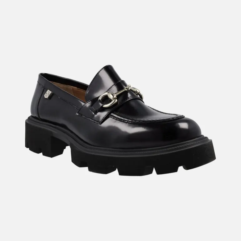 Mocasines Zintia en antik negro con adorno y piso track