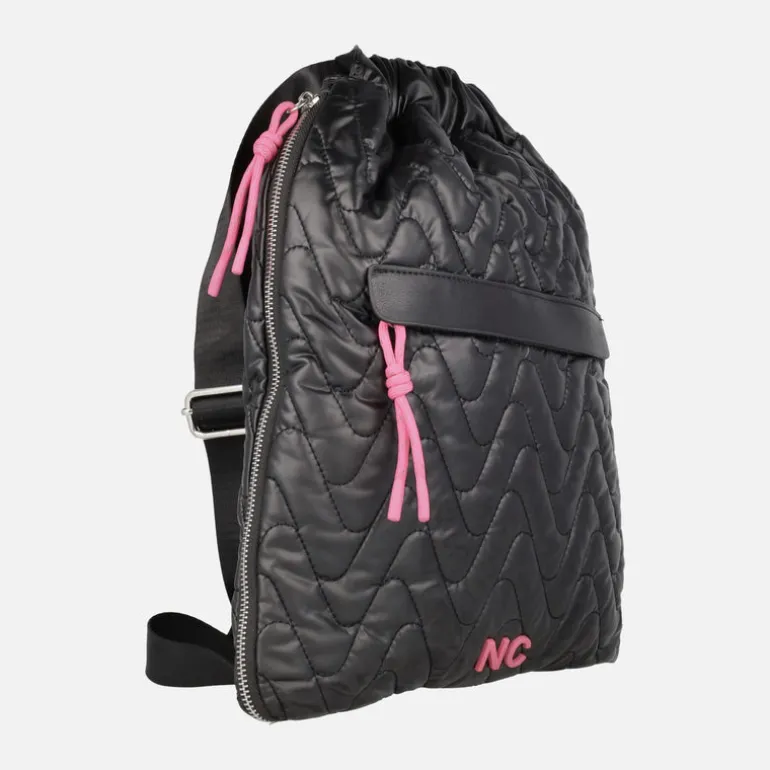 Mochilas Noco en tejido acolchado negro con detalles fucsia