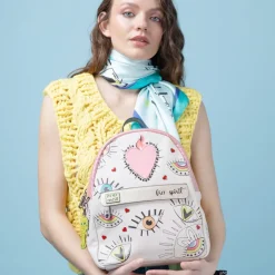 Mochilas Pepe Moll con dibujos de ojos y corazón