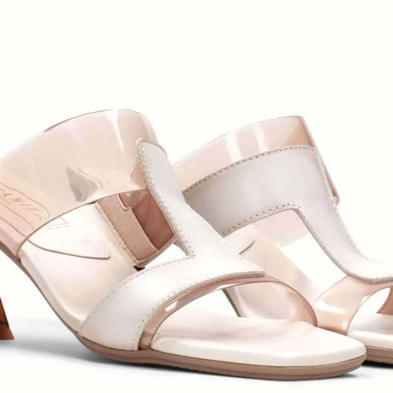 Mules combinados en piel y vinilo Hispanitas