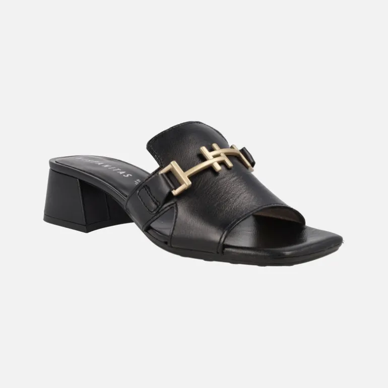 Mules de piel con adorno metálico y tacón ancho
