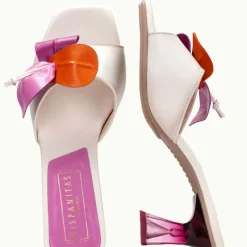 Mules de piel con flor contrastada Hispanitas