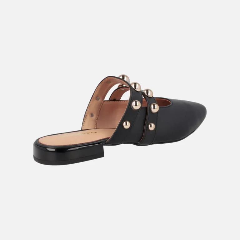Mules negros de piel con tachas doradas Ahnapee