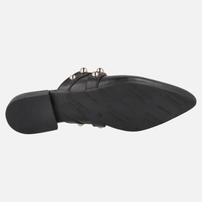 Mules negros de piel con tachas doradas Ahnapee